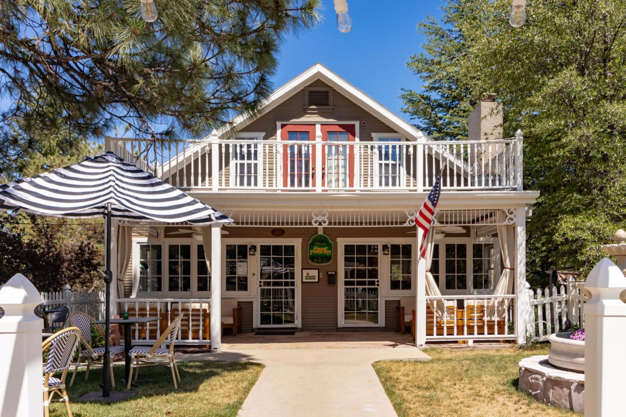 Prescott Pines Inn エクステリア 写真