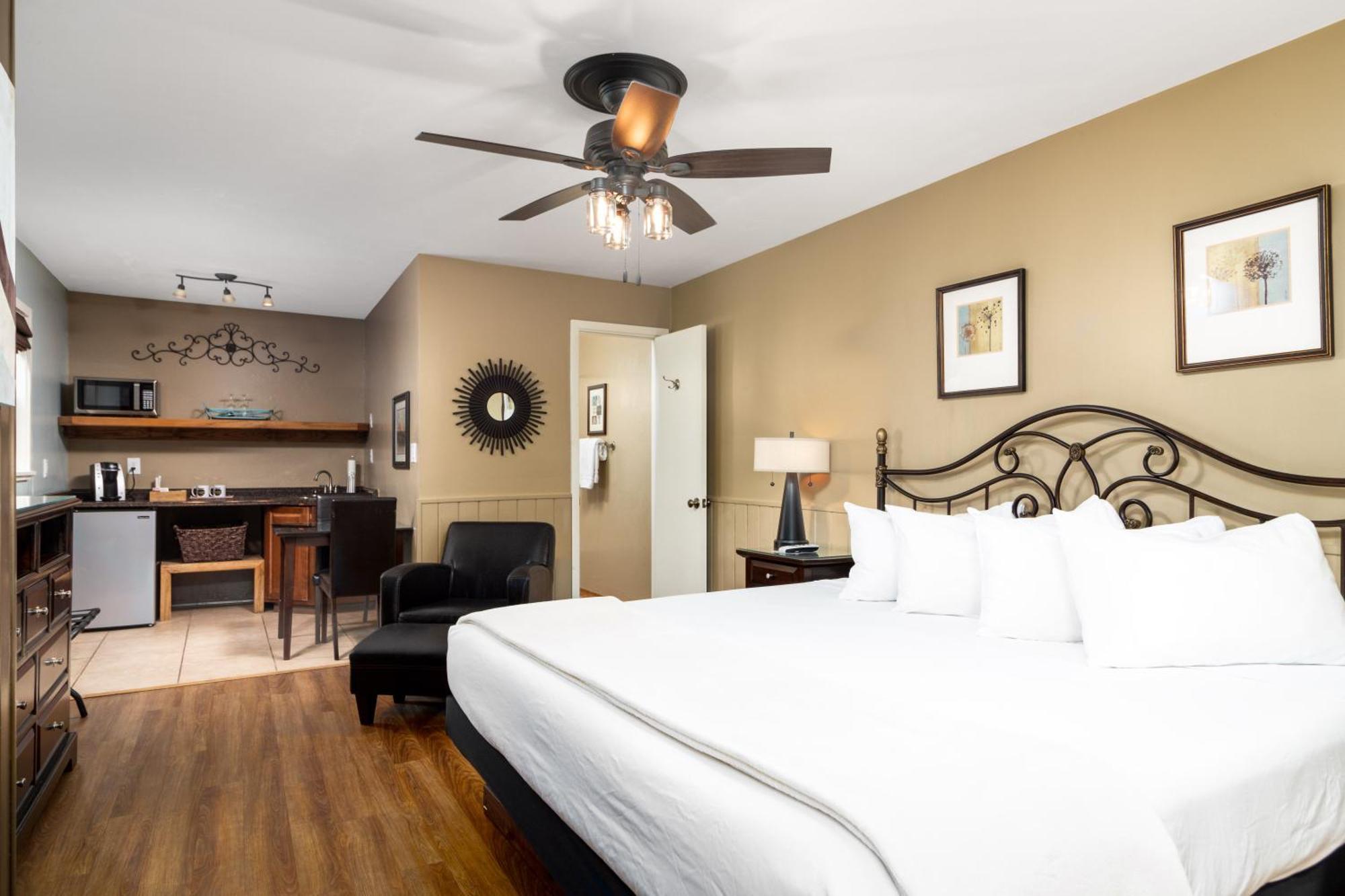 Prescott Pines Inn エクステリア 写真