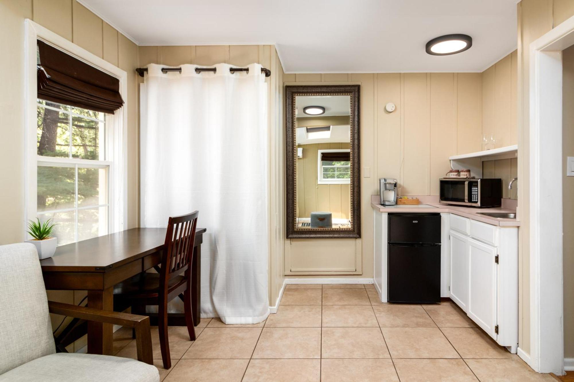 Prescott Pines Inn エクステリア 写真