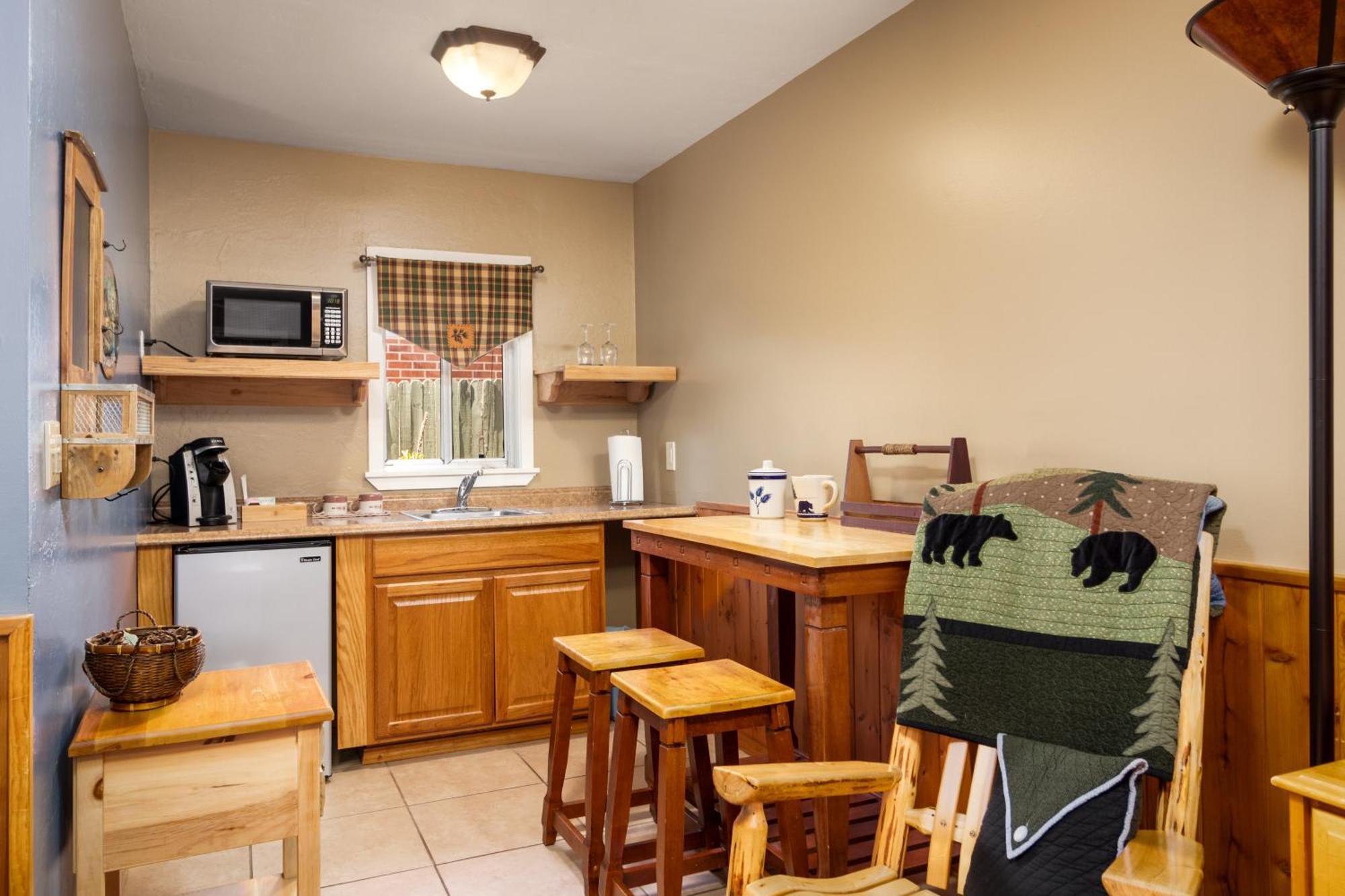 Prescott Pines Inn エクステリア 写真