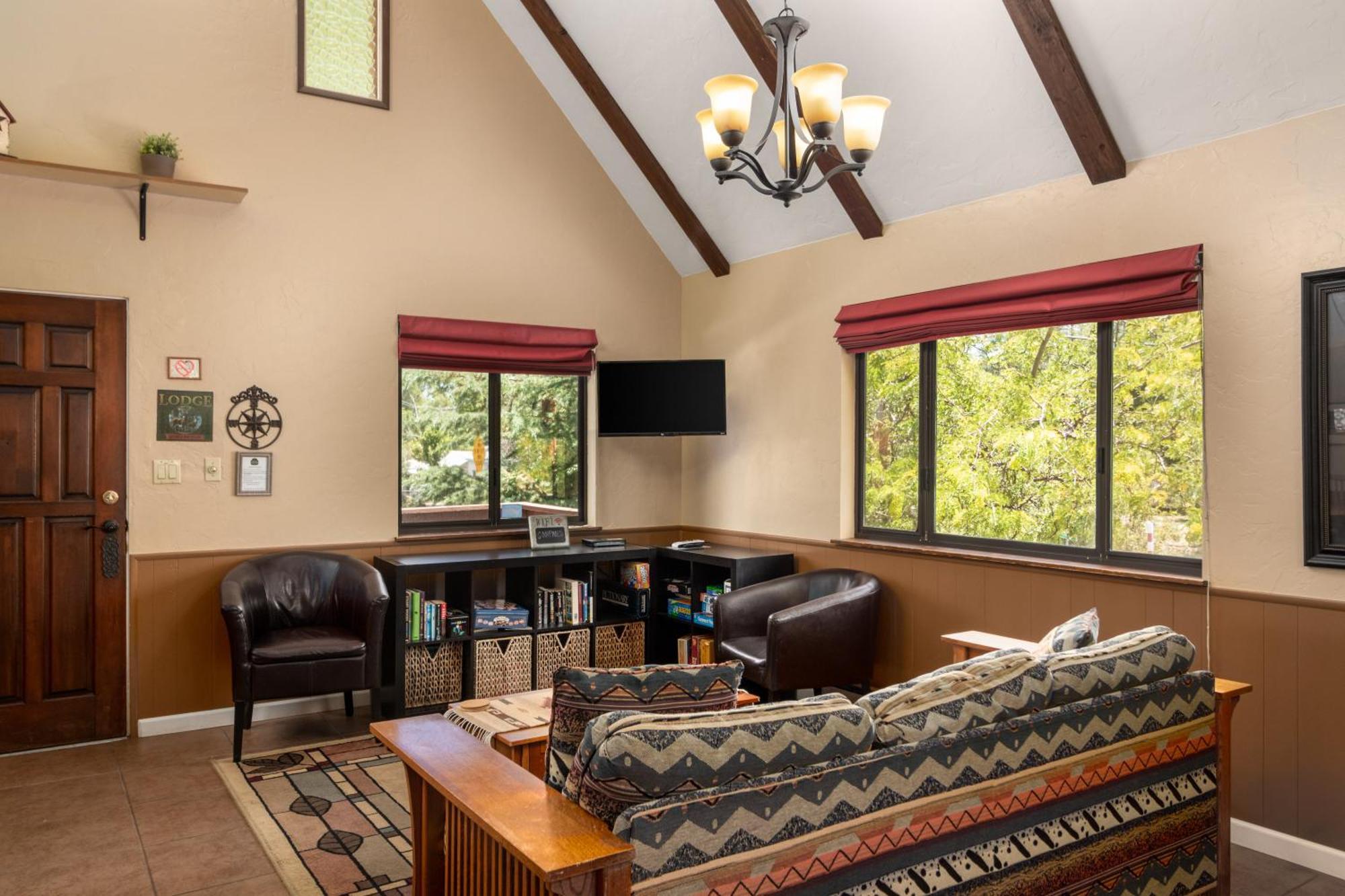 Prescott Pines Inn エクステリア 写真